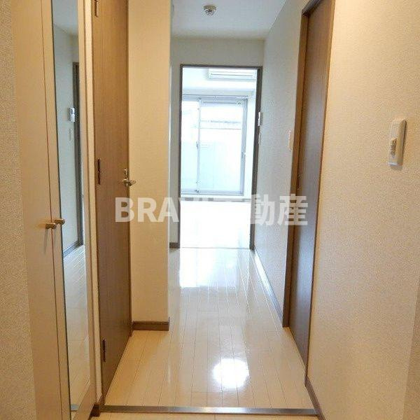 フォーゼ安堂寺　BRAVI不動産の玄関