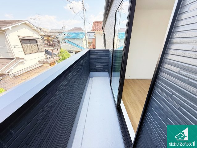 宇治市神明宮北　第1期　新築一戸建てのバルコニー|日当たりのよいバルコニー！お部屋が開放的に！