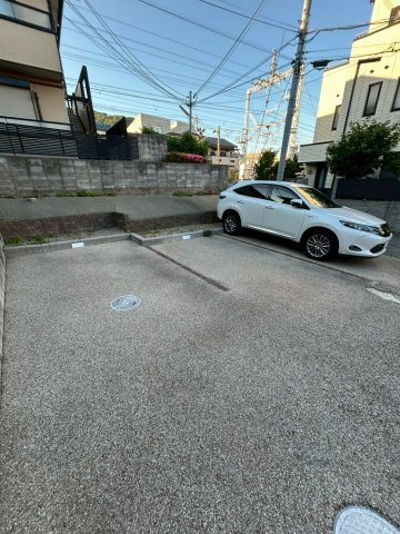 ソレーユ・コート A棟の駐車場