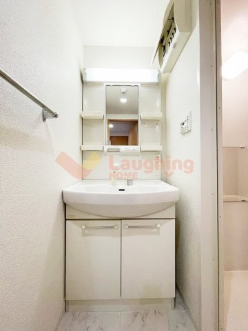 メゾンクラウン大手山の独立洗面台|独立洗面台あり、毎朝おしゃれに忙しい女性の方におすすめです