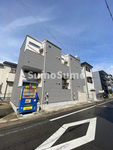 プレジャー神戸の駐車場