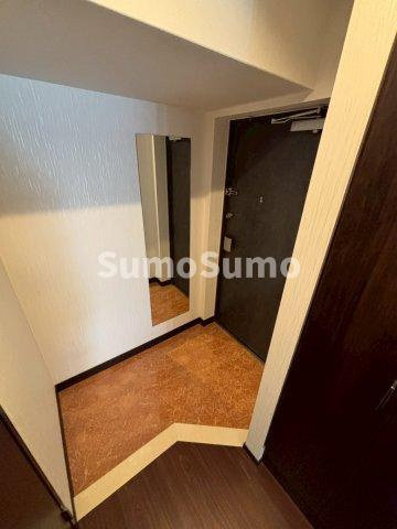 プレジオ鎗屋町の玄関