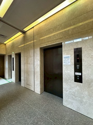 セントラルガーデンタワーの外観