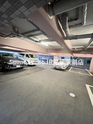 ブレスト塚本の駐車場|駐車場です