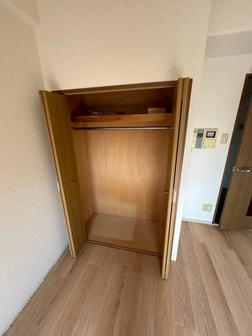 ソレアード岡本南の収納