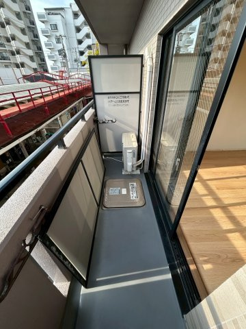 ソレアード岡本南のバルコニー