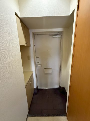 ソレアードトレスなんばWESTの玄関
