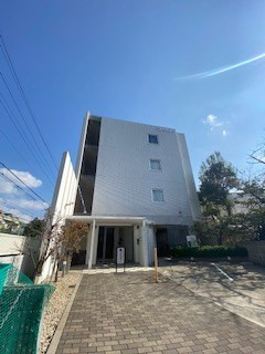 ダイドーメゾン岡本駅前