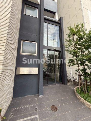 プレミアムコート谷町4丁目のエントランス