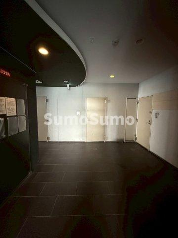 プレミアムコート谷町4丁目のロビー