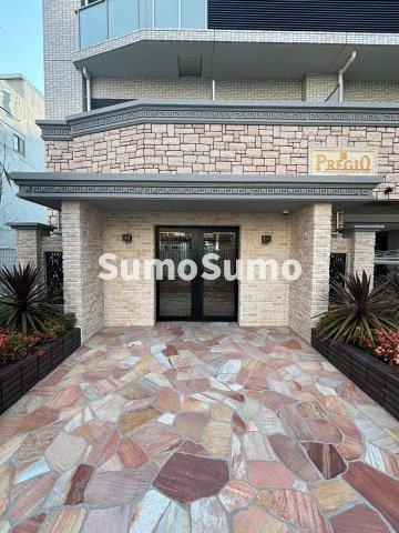 プレジオ松屋町のエントランス