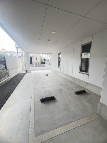 フローレンス魚崎北町の駐車場