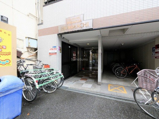 プレミアム本町のエントランス