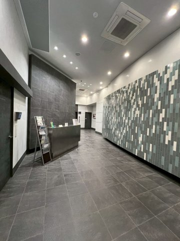 プレミスト南船場のロビー