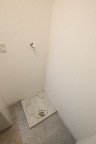 【設備】 | アドラブールヴィラ | 室内洗濯機置場