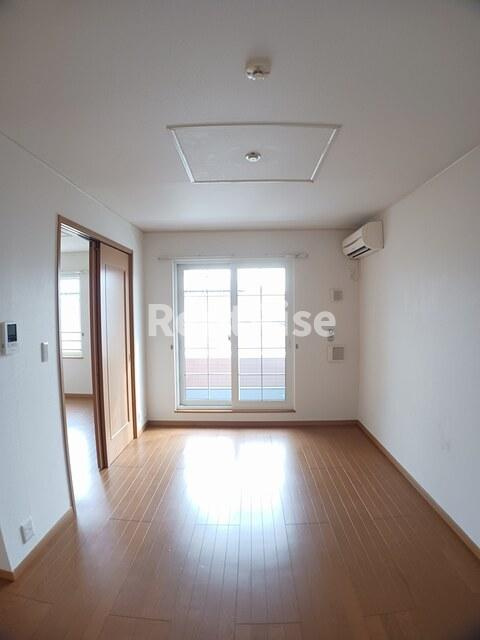 グラン・ソレイユＢの居間・リビング