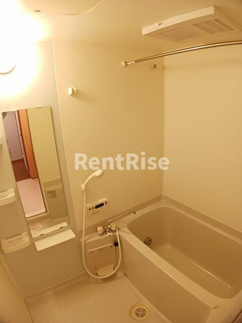 グラン・ソレイユＢの浴室