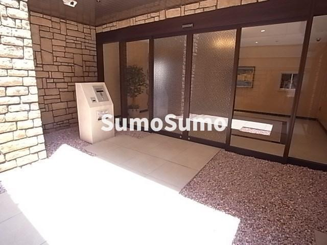 プレジオ神戸WESTのエントランス|ゆとりのあるエントランスです