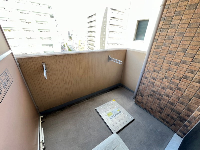 プレサンス難波元町のバルコニー