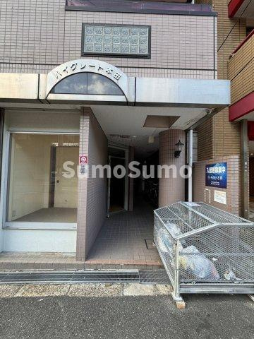 ハイグレード本田のエントランス|落ち着いたエントランスです