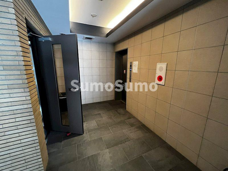 パンセ新町のロビー|落ち着いたロビーです