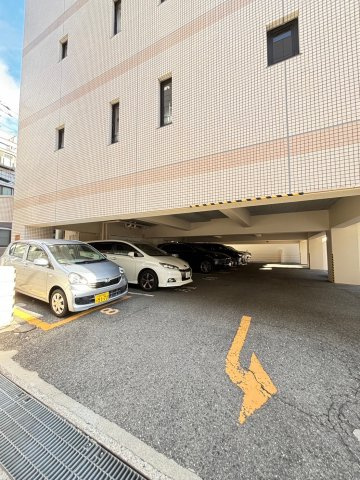 ハイムあじさいの駐車場