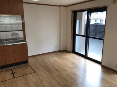 【居間・リビング】 | ロイヤルグリーンヒルズ | リビング