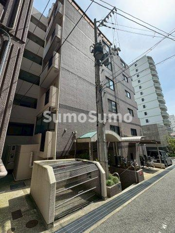 パルメーラ県庁前の外観