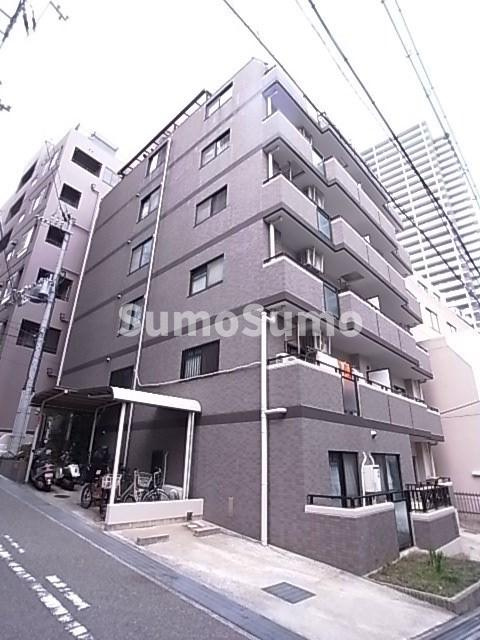 パルメーラ県庁前の外観
