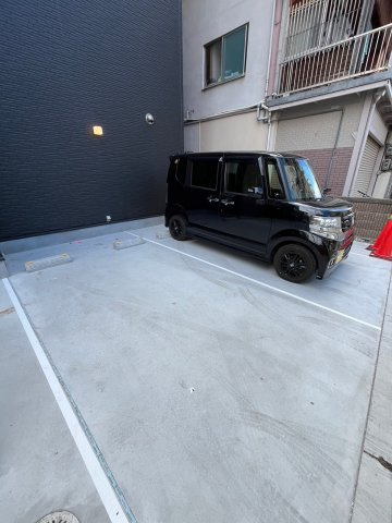 バズ大物の駐車場