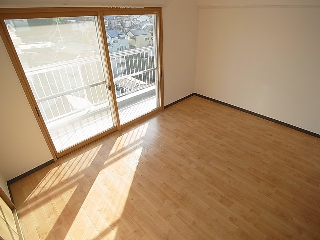 SUZURAN　DANCHI Ⅱの内装|日当たりとっても良好です