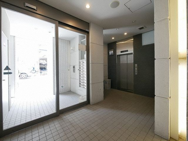 パレ阪栄橋のロビー