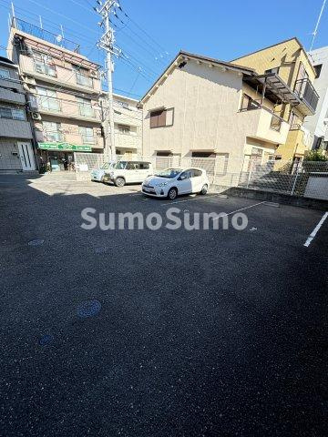 パルテール灘の駐車場