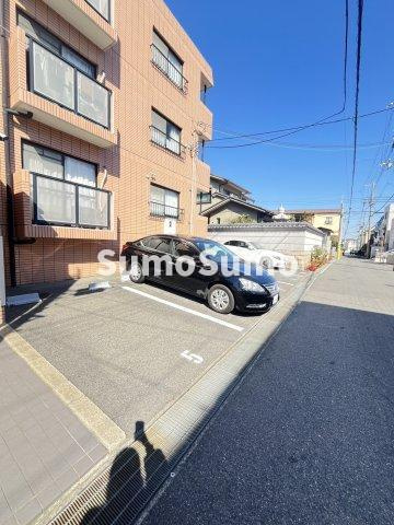 ハイネス岡本の駐車場|カースペースがあります