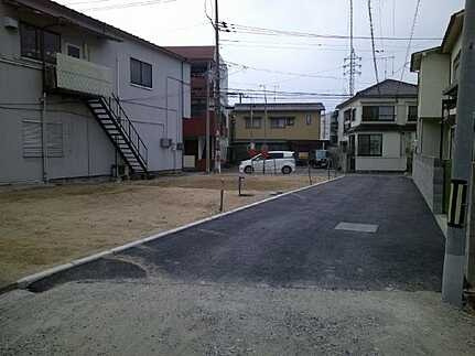 安芸郡海田町昭和町　新築一戸建て(全2棟)の前面道路含む現地写真