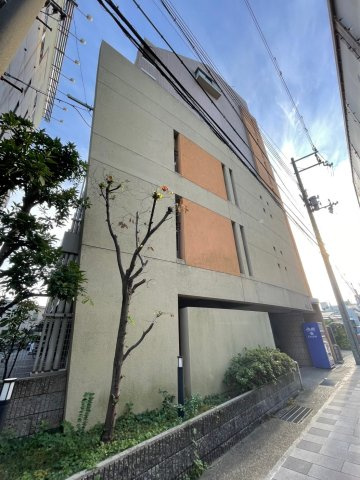 パレオーギの外観