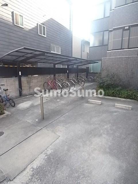 パレス東洋神戸2号館の駐車場