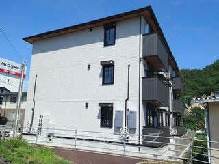 広島市安佐北区三入１丁目のアパートの外観