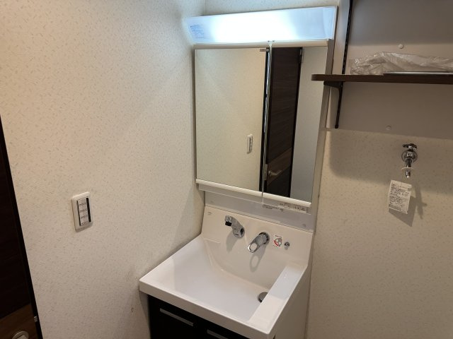 松戸市常盤平陣屋前貸家の独立洗面台|使いやすい独立洗面台です