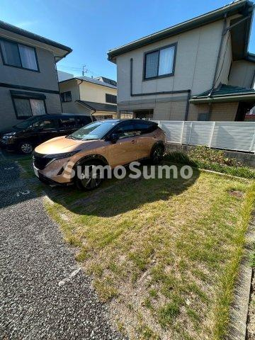 ハイカムール芦屋の駐車場