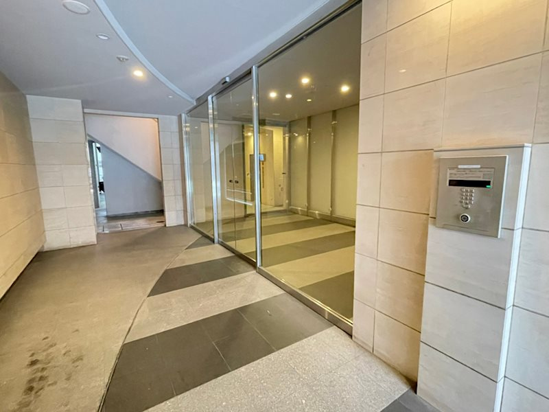 ビエラコート内久宝寺のエントランス|建物の内部です