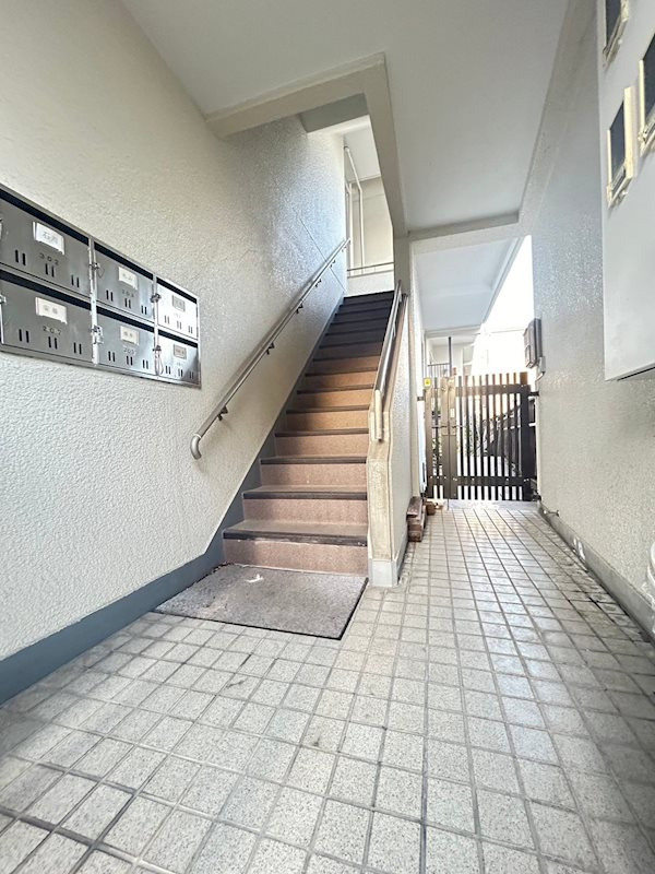 ハイツ安国の外観