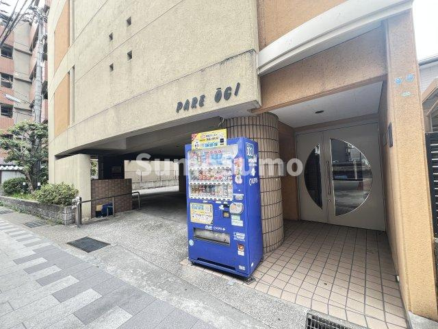 パレオーギのエントランス|毎日通るエントランスはこのようになっています