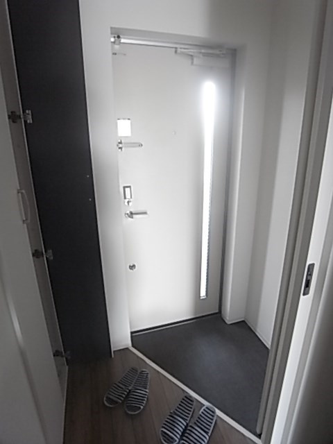 パロス月見山ノースヒルの玄関