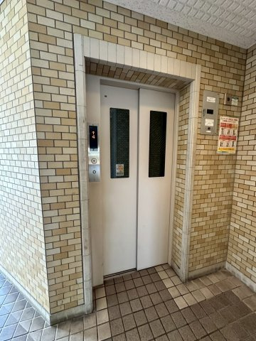 パラツィーナセシリア仁川　弐番館の外観