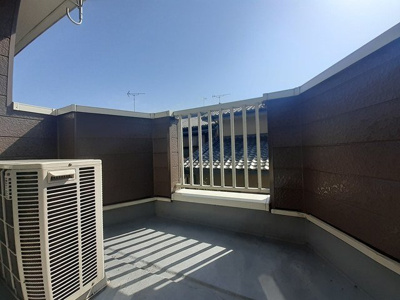 【バルコニー】 | ラ・リヴィエールⅠ | 陽当たり良好なバルコニーです