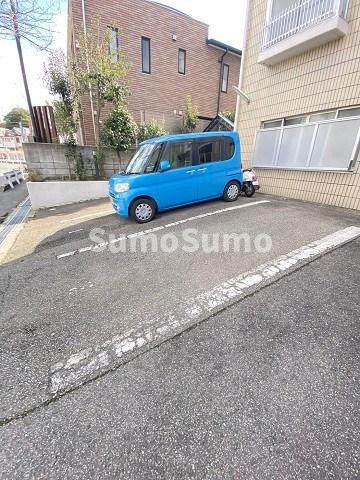 パレス新甲陽の外観