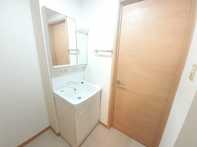 【洗面所】 | エンジェルコーポラスＣ | 使いやすい洗面所です