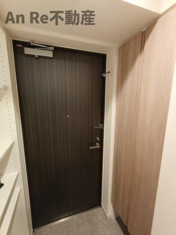 川口市坂下町３丁目の賃貸マンションの玄関