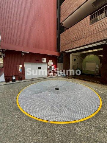 パレロワイヤル順慶町の駐車場